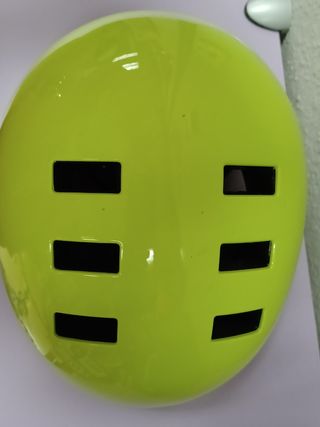 Casco nuevo bicicleta,patines o patinete