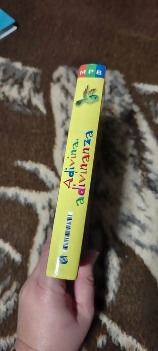 Libro de adivinanzas de bolsillo