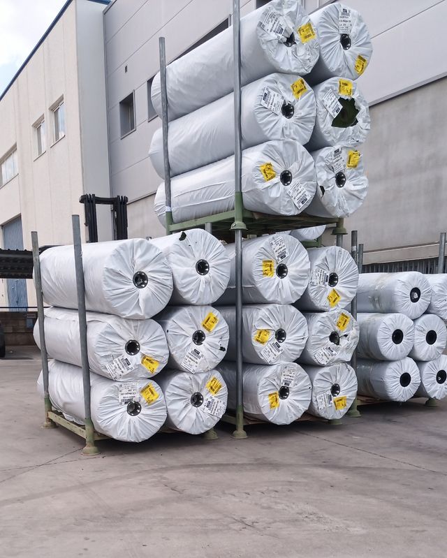 Césped artificial 4,2 cm Modelo RG Tallos Afip