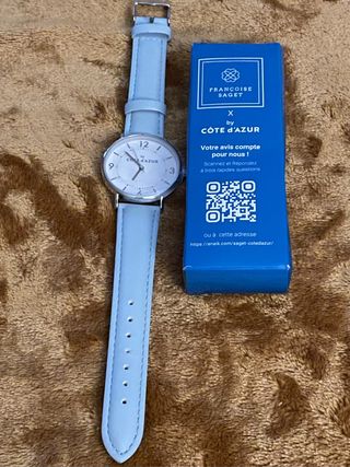 Reloj a estrenar con correa azul claro Sin pila 