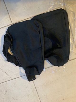 Bolsa bandolera negra.