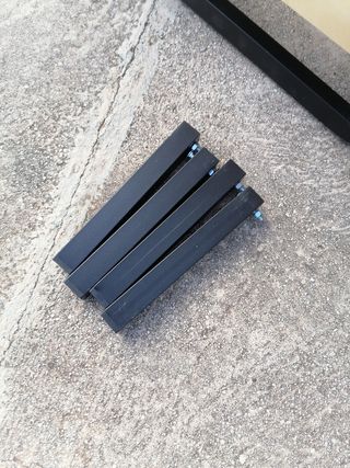 somier nuevo con sus patas de Ikea 90 por 200 cm