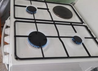Hornilla gas butano horno eléctrico marca Zanussi