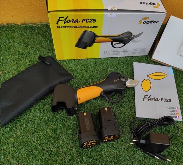 Tesoura de Poda AGRITEC PC25 a bateria