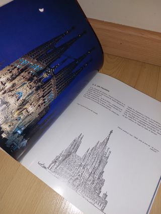 LLIBRE - Temple Sagrada Família - Barcelona