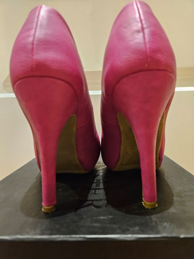 Zapatos de tacón rosa fucsia, Talla 36.