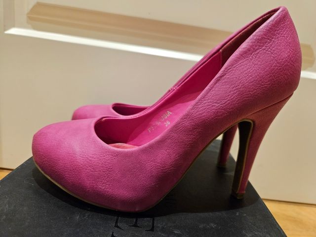 Zapatos de tacón rosa fucsia, Talla 36.