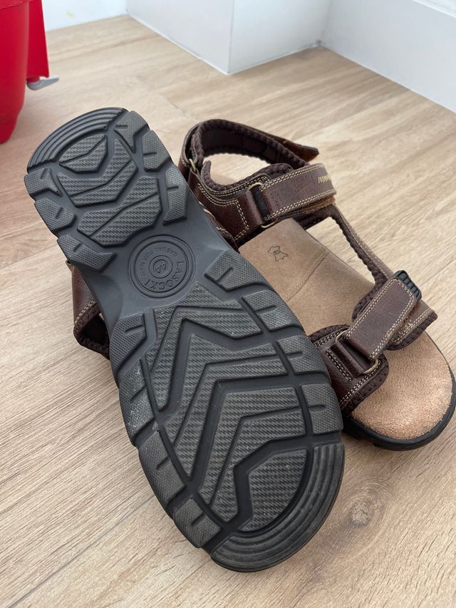 sandalias color marron