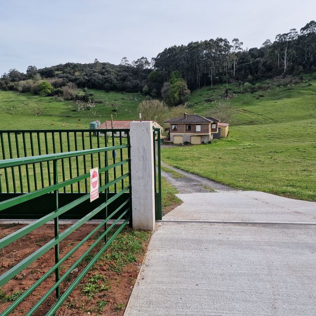 Finca rústica 9 HA con casas,cuadras, pozo de agua