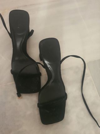 Sandalia Zara n.41 negras sin estrenar