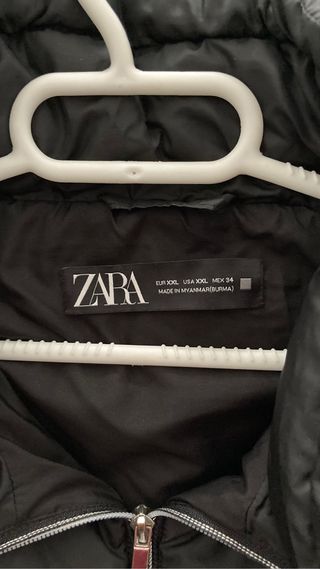 abrigo acolchado capucha negro