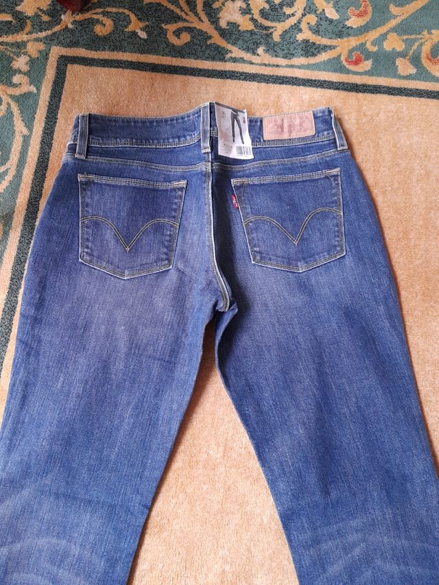 Levis Slim 571