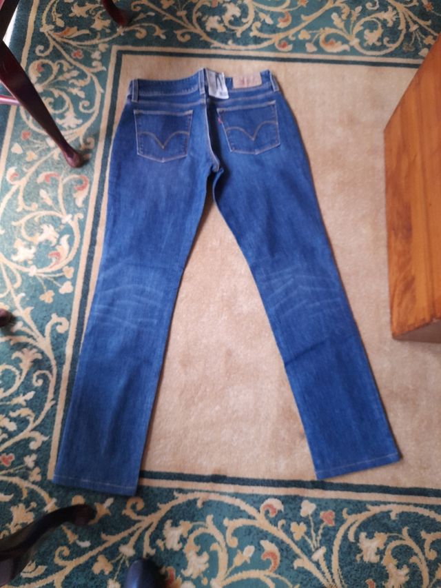 Levis Slim 571