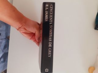 Libro cincuenta sombras de Grey