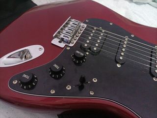 Guitarra Eléctrica Fender Stratocaster