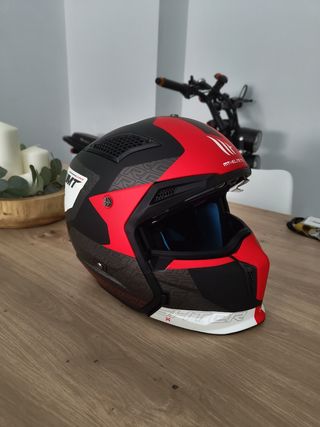 Casco MT Streetfigther 