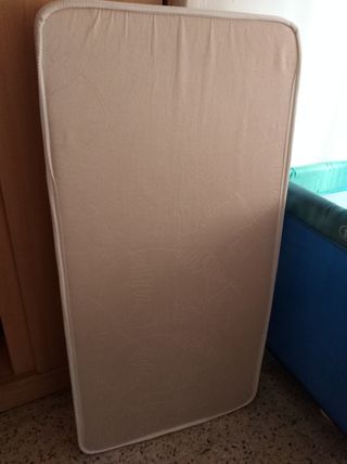 Cuna portátil con colchón