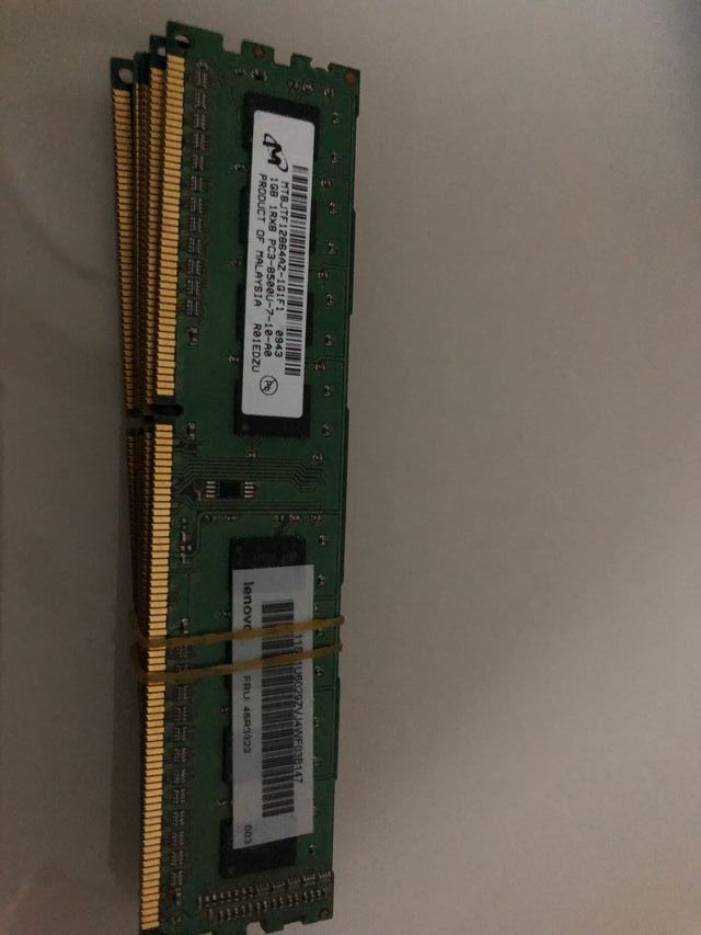 5 BANCHI DDR3 RAM 1GB 1RX8 PC3-8500U-7-10-A0 CL7