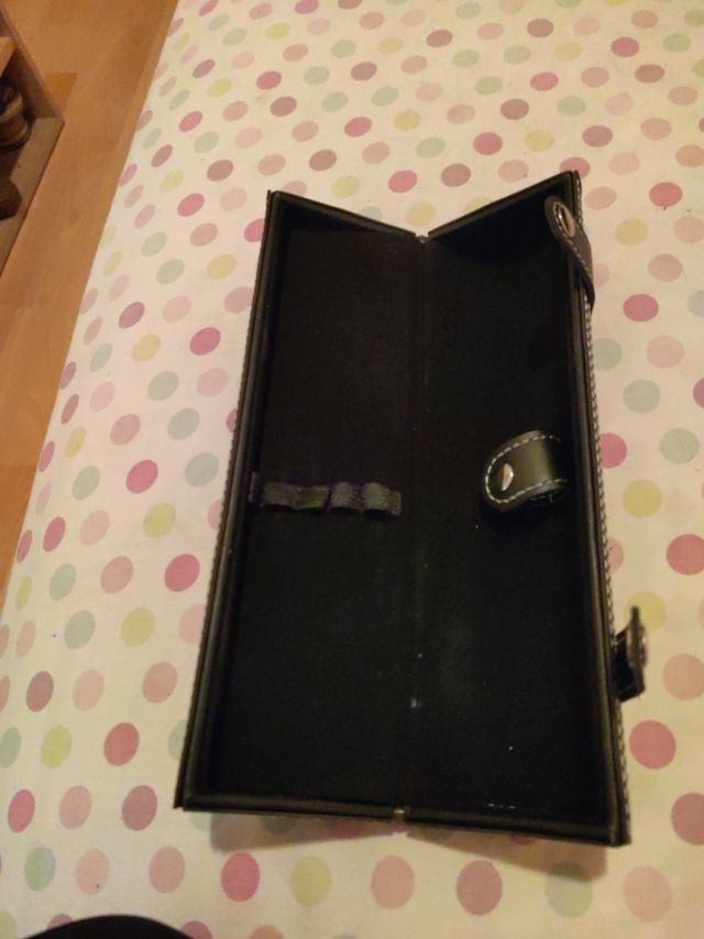 Porta brochas y pinturas maquillaje