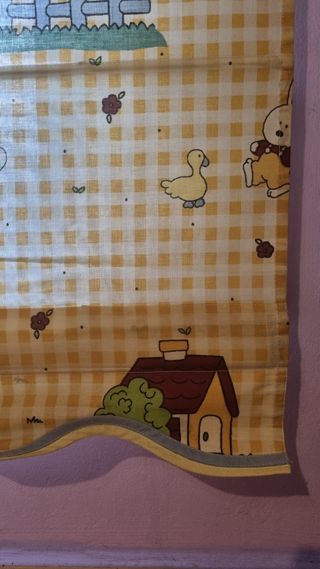 Cortina estor infantil con mecanismo