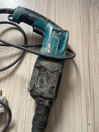 taladro percutor  makita