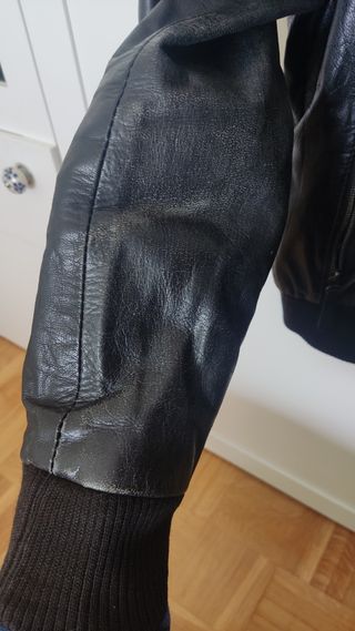 Chaqueta de cuero, talla M, Zara