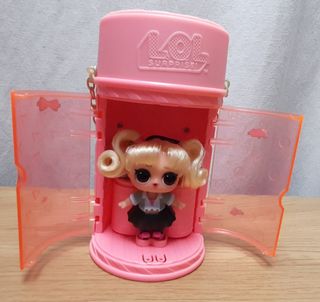 Muñeca L.O.L y accesorios