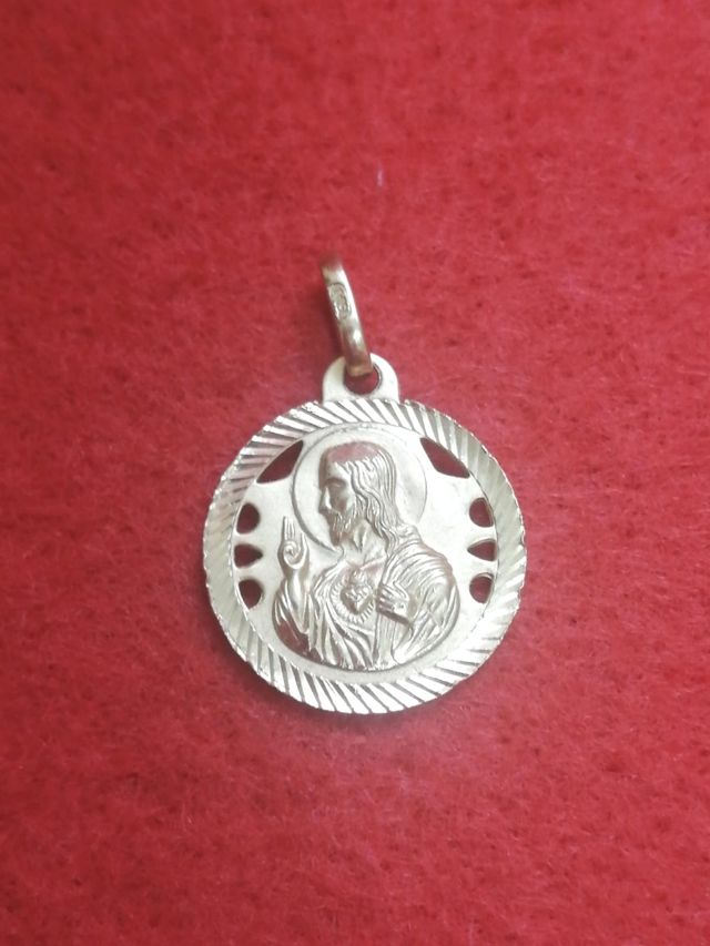 Medalla de oro 18k 2 caras 2 imágenes