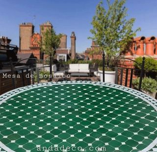 Tavolo in mosaico artigianale