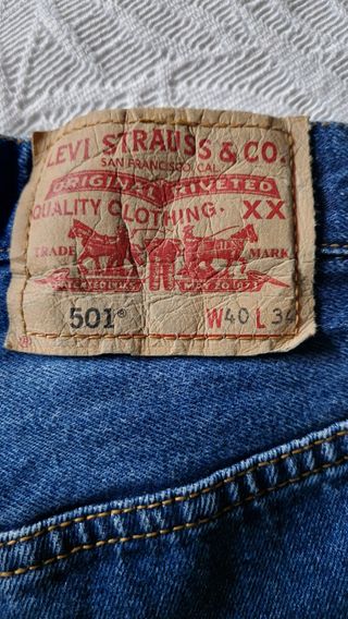 Vaqueros Levi's