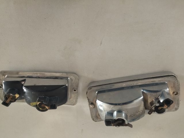 piloto izdo. completo con protector y base del der