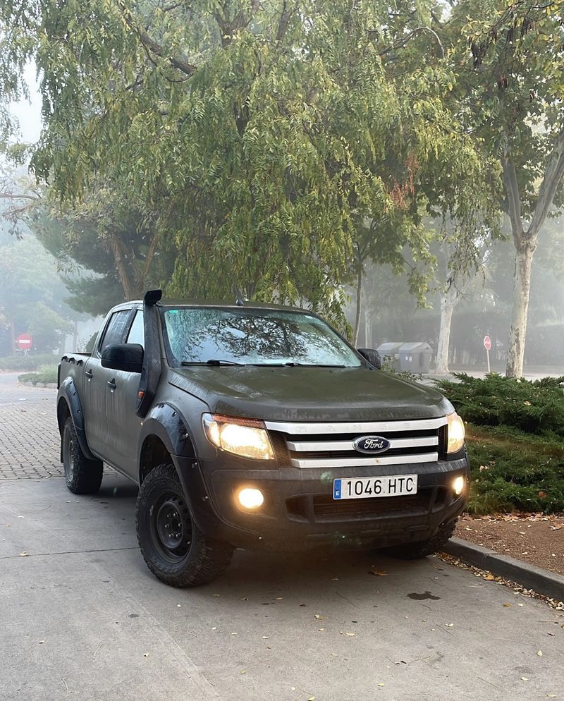 Ford Ranger 2013 - foto 1