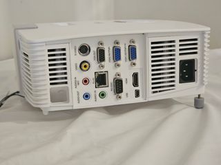 Proyector OPTOMA