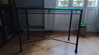 URGE VENDER POR REFORMA  Mesa forja y cristal