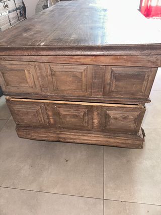Baúl de madera antiguo