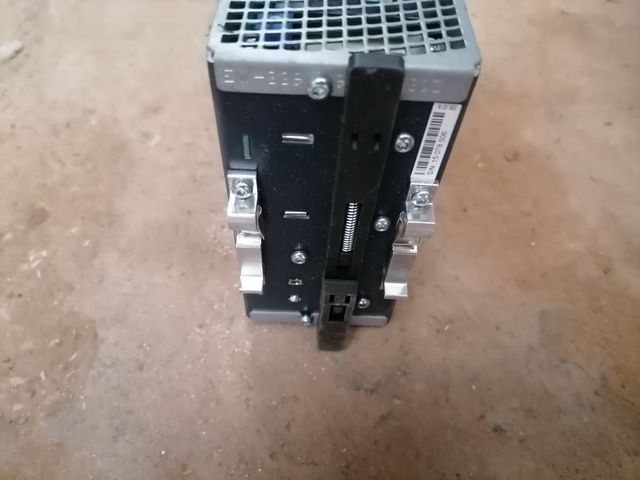 Fuente alimentación QS10.241 PULS 28VDC/32VDC