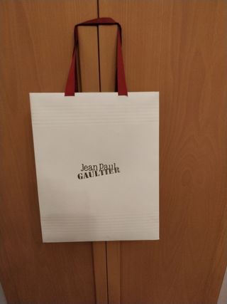 Borse, grucce firmate