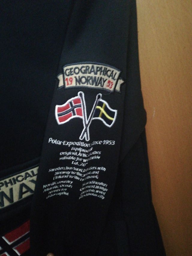 sudadera canguro Norway.