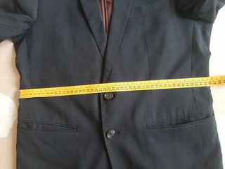Traje Zara azul marino con pequeñas rayas blancas