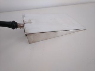 Recogemigas mango madera