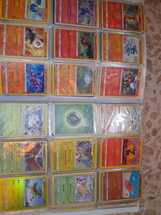 Cartas pokemon y álbum