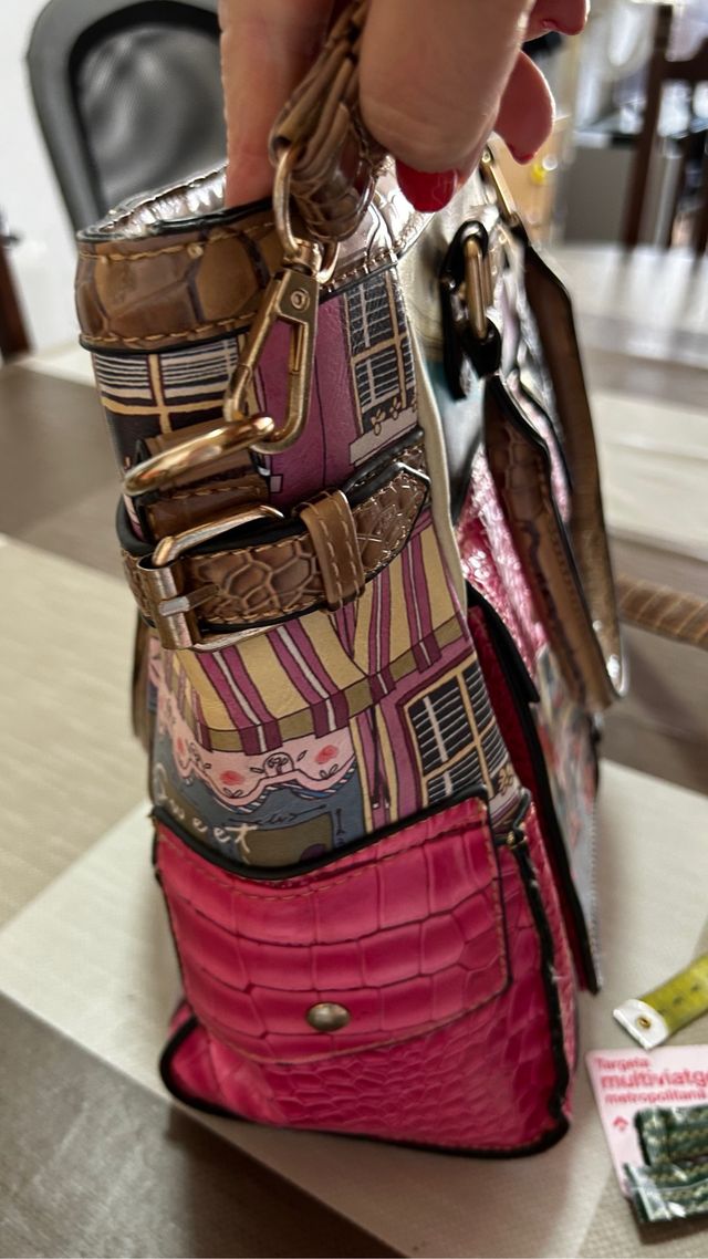 Bolso tote WKR estampado muñecas