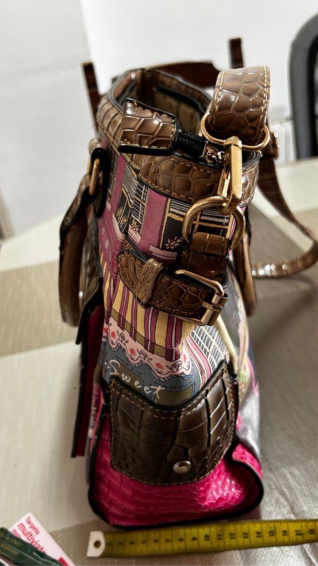 Bolso tote WKR estampado muñecas