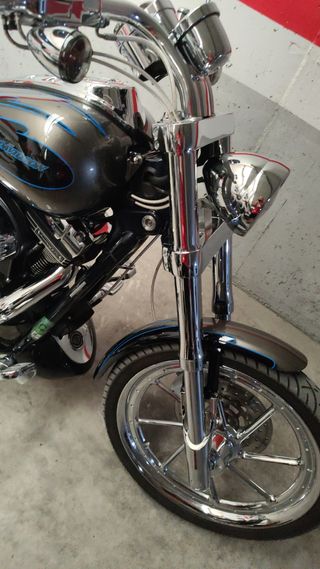 Harley Davidson Dyna CVO 2007