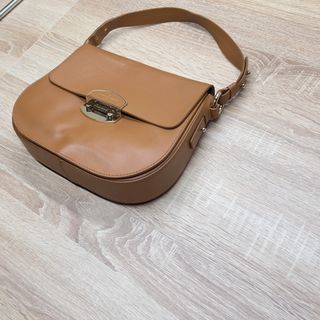 Bolso Roberto Verino de hombro en piel