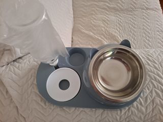 Bowl and water dispenser for cats (new)