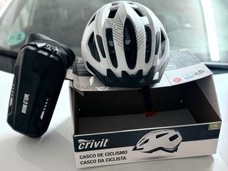 Bolsa casi a estrenar y casco nuevo
