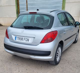 Peugeot 207 2006