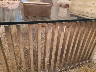 Conjunto de sillas y mesa