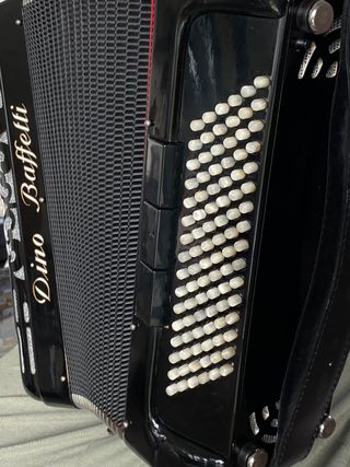 Acordeón italiano de botones Dino Baffetti